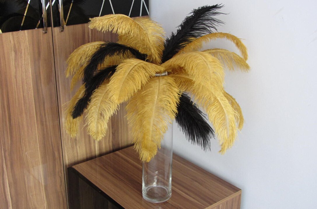 600 pieces 12-14 inch ostrich feathers(half black, half gold) - Click Image to Close