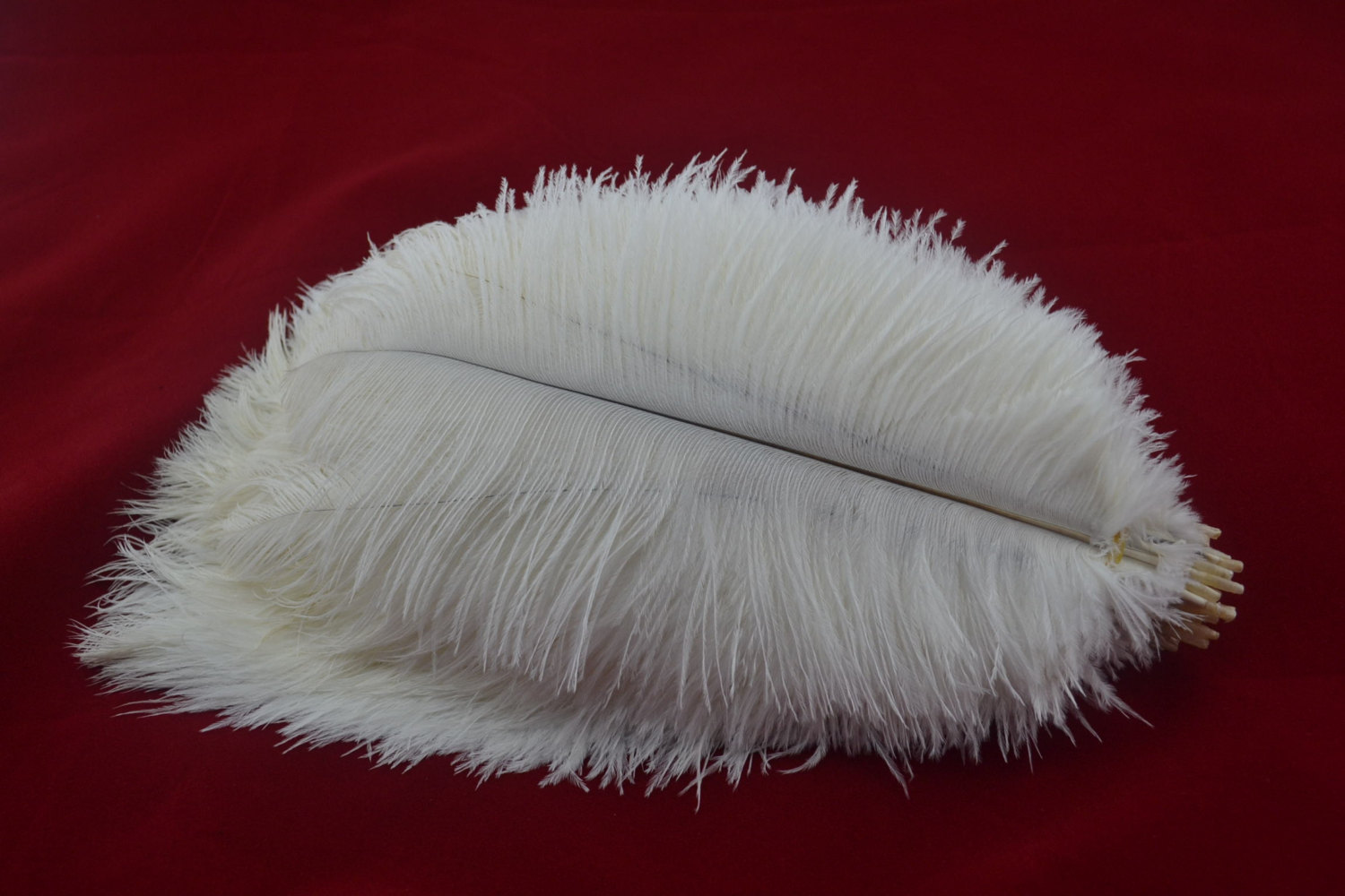 150pcs 16-18inch ostrich feathers AND 150pcs 18-20inch ostrich feathers - Click Image to Close